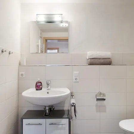 Haus Intlekofer 아파트 렌즈키르흐